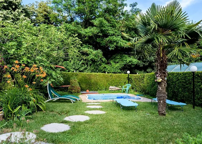 Saltanat 41 Gasthuis Varna