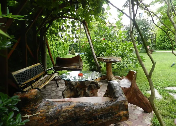 Saltanat 41 בית הארחה