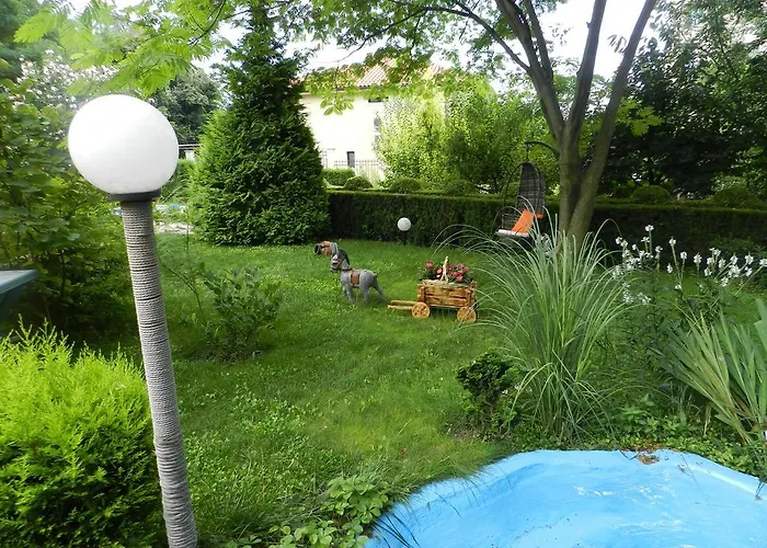 בית הארחה Saltanat 41 2*