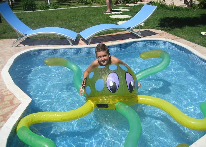 Saltanat 41 2* וארנה