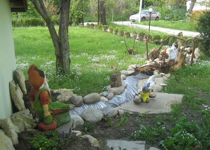 Saltanat 41 בית הארחה 2*